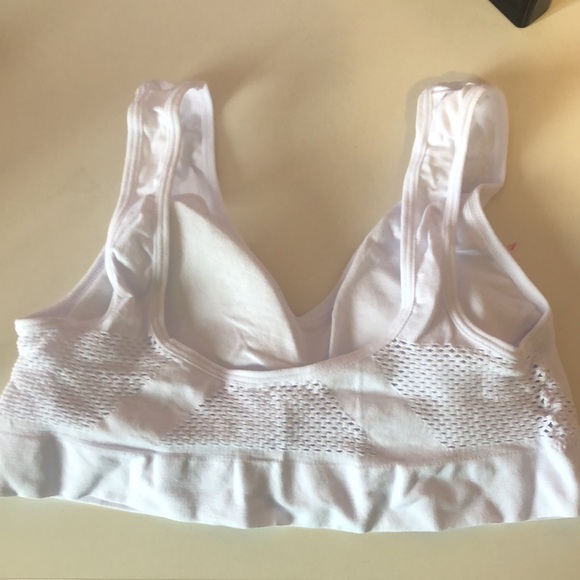 NWOT Light Support bra - Picture 2 of 4